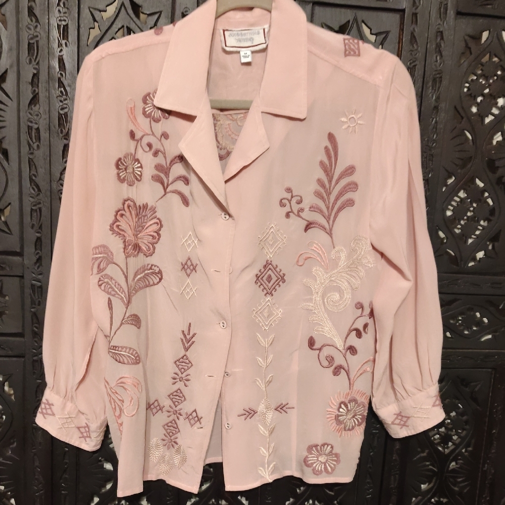 Johnny Was Floral Embroidered Blouse - Soft Pink. Size M
